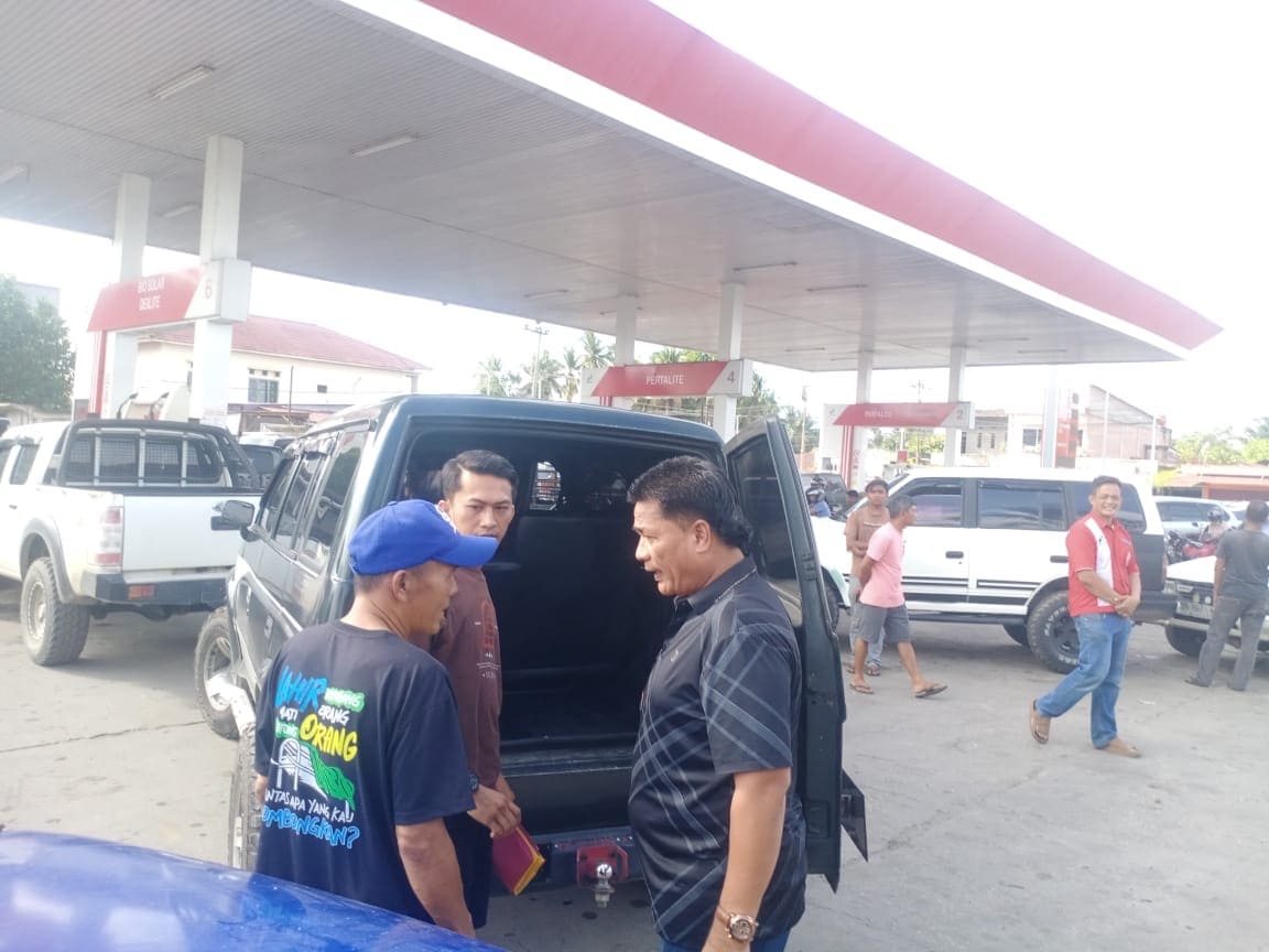 Antre Panjang, Polres Kuansing Turunkan Personel Cek Indikasi Penyaluran BBM tak Sesuai Aturan