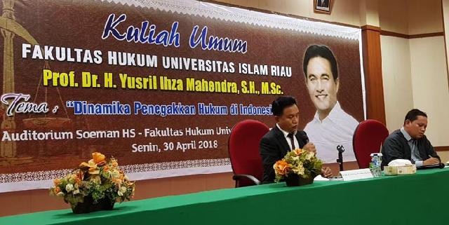 Beri Kuliah Umum di UIR, Yusril Ihza Mahendra Teken MoU dengan Fakultas Hukum