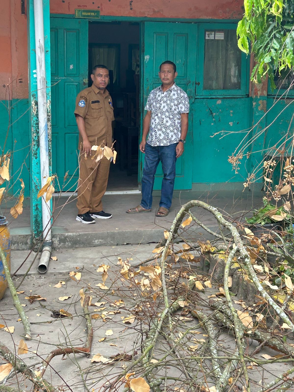 Pohon Tumbang, Ruangan Kelas Sekolah di Pelalawan Roboh