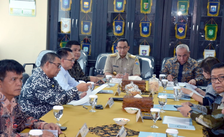 Rapat Perdana APPSI, Wagubri Singgung Perusahaan yang Produksi di Riau Tapi Berkantor di Daerah Lain