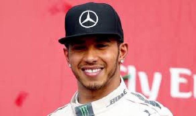 Hamilton Akui Mahalnya untuk Bisa Balapan di F1