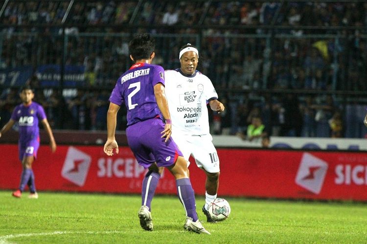 Sebut Kualitas Pemain Sepak Bola Indonesia Bagus, Akahkan Ronaldinho Jadi Pelatih Timnas?