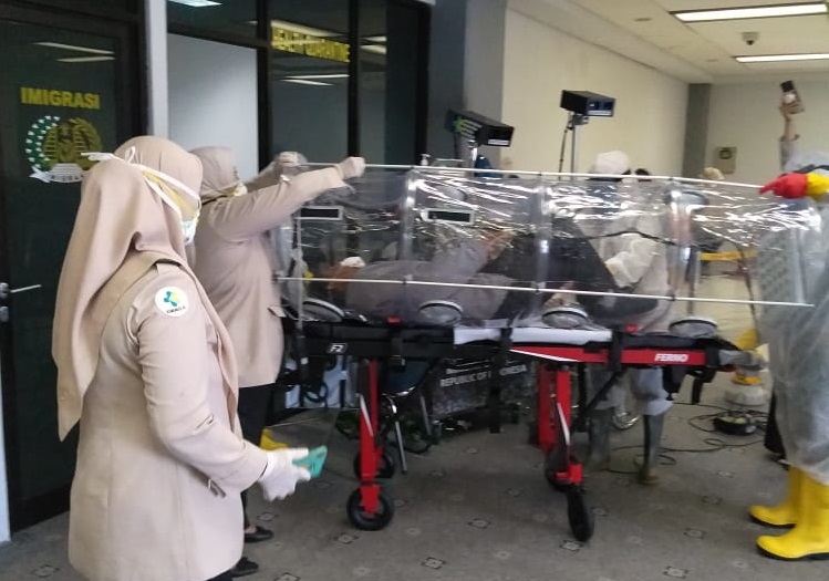 Penumpang Pesawat yang Terduga Virus Corona di Bandara Sumbar Akhirnya Meninggal 