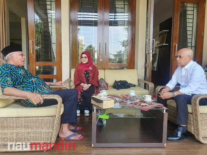 Putri Ma'ruf Amin Bersilaturahmi ke Kediaman Bachtiar Chamsyah