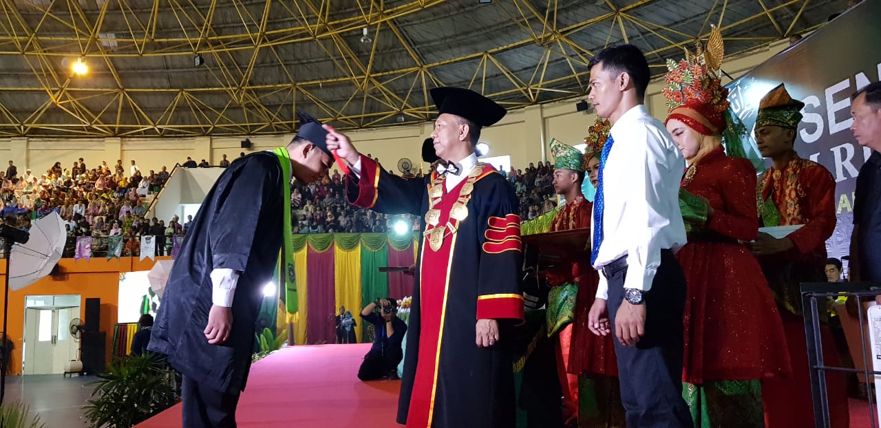 Wisuda 1.236 Mahasiswa, Rektor: Terkait Pemilu, UIR Netral