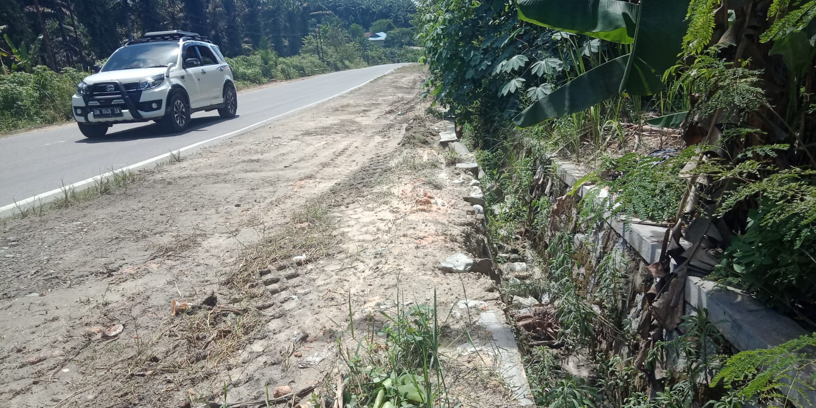 Pembangunan Drainase di Jalan Nasional Siak Tak Menyambung