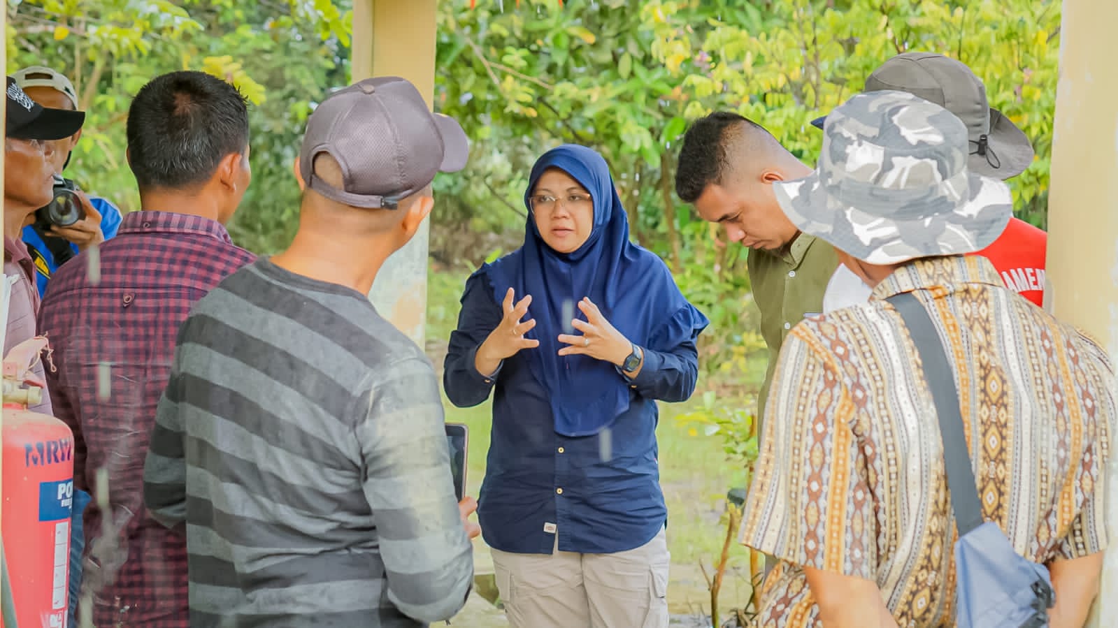 Dapat Hutan Sosial, Desa Pulau Muda Dikunjungi TA Menteri LHK