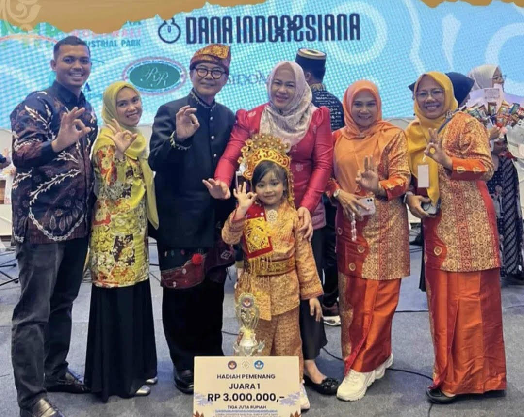 Bawakan 'Si Boruk Rakus', Anak TK di Rohul ini Juara 1 Lomba Dongeng Nasional 2025