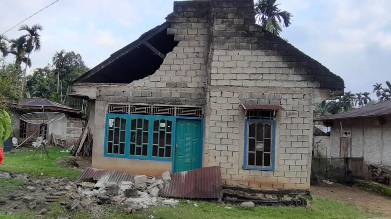 Jumlah Rumah Rusak Akibat Gempa di Solok Selatan Bertambah 