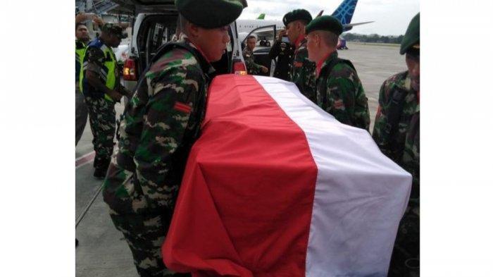 Jenazah Anggota TNI Korban Penembakan KKB Papua Diterbangkan ke Kendari