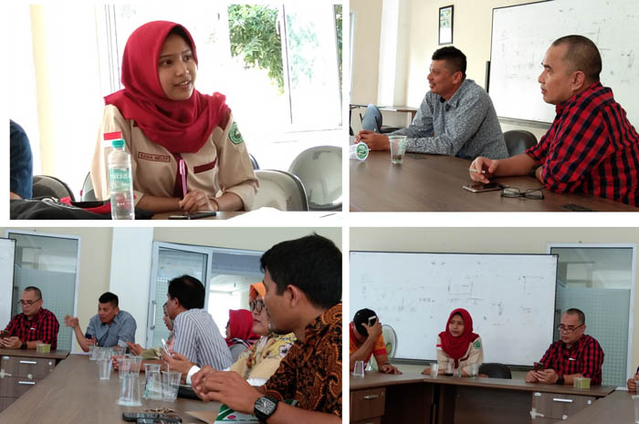 Program English Day PWI Riau Dimulai, Puluhan Wartawan Antusias Belajar Bahasa Inggris