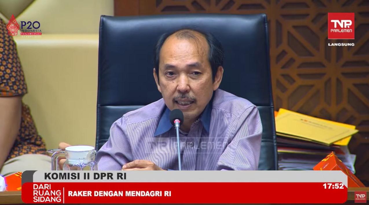 Raker dengan Mendagri, Yanuar Prihatin SampaikanTiga Catatan Penting