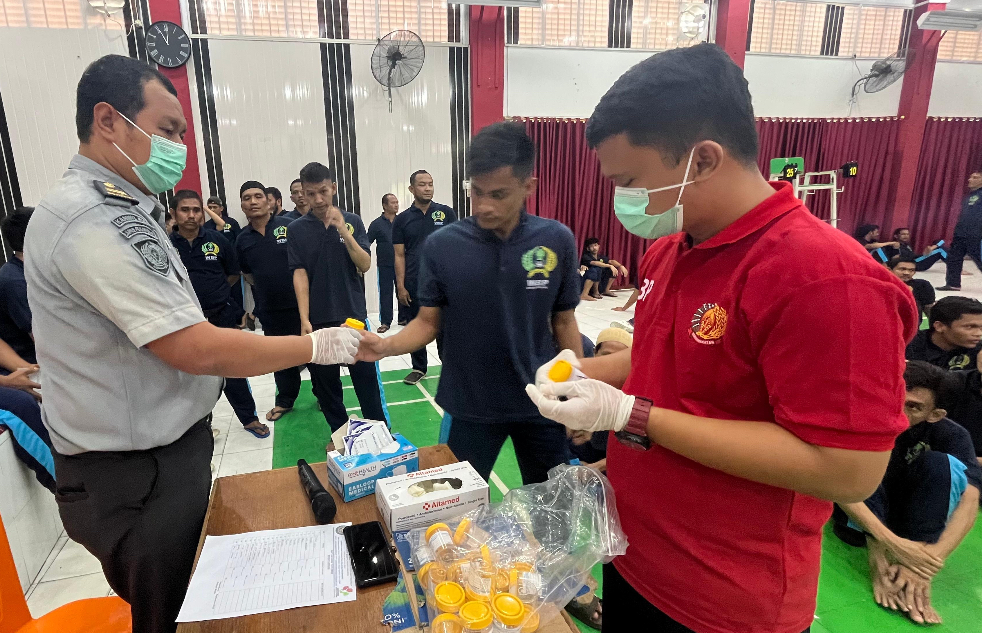 Warga Binaan Lapas Kelas IIA Pekanbaru Dites Urine