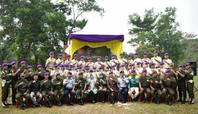 Wakil Rektor II Unilak Tutup Kursus Dinas Staf Menwa Indra Pahlawan Riau