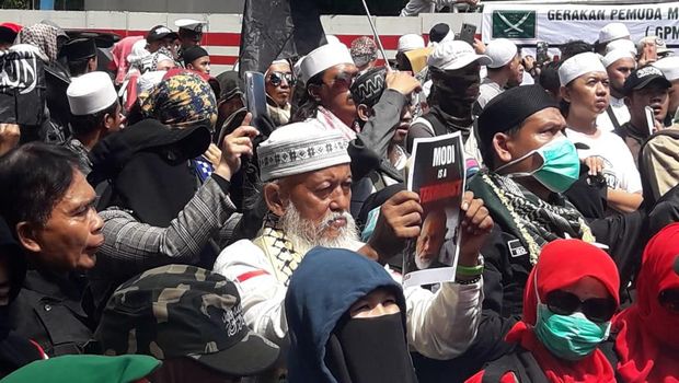 Demo di Kedubes India, Massa FPI-PA 212 Desak Kekerasan Terhadap Muslim Dihentikan