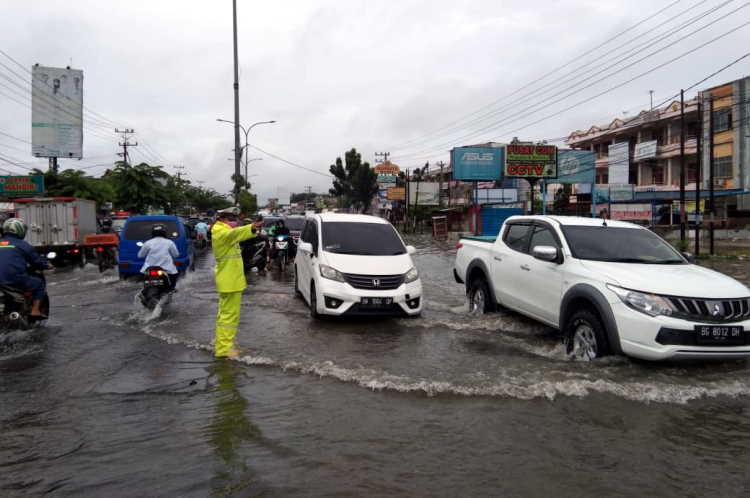 27 Titik Banjir di Pekanbaru Belum Teratasi, Ini Kata Kadis PUPR