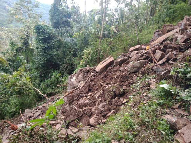 Waspada! Tiga Wilayah di Riau Rawan Bencana Longsor