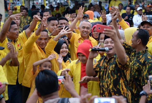 Apel Akbar Pemenangan di 4 Titik, 15 Ribu Mesin Politik Golkar Kampar Siap Menangkan Paslon 4