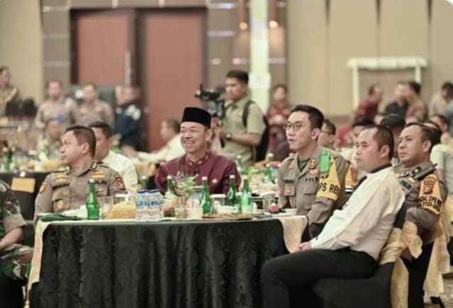 Bupati Rohil Afrizal Sintong Hadiri Rapim TNI Polri