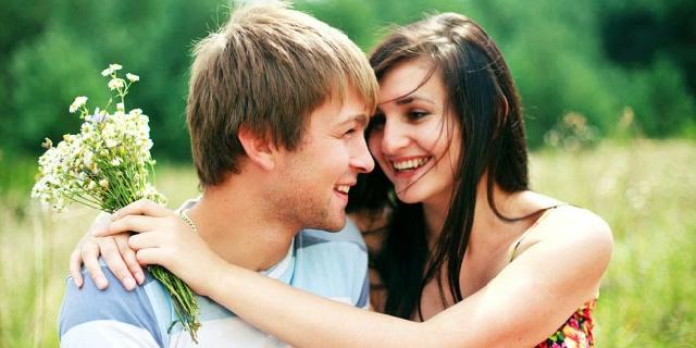 5 Hal Sederhana Agar Hubungan Selalu Romantis