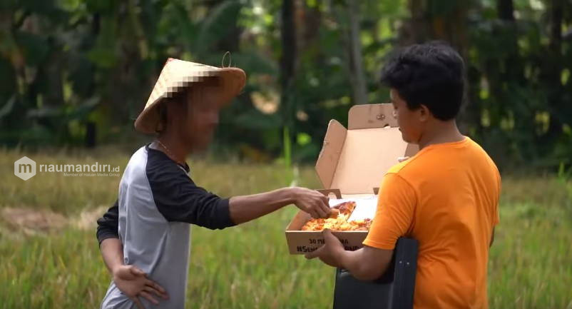 YouTuber Ini Tawarkan Rp10 Juta untuk Batalkan Puasa ke Sejumlah Orang, Hasilnya Mengejutkan