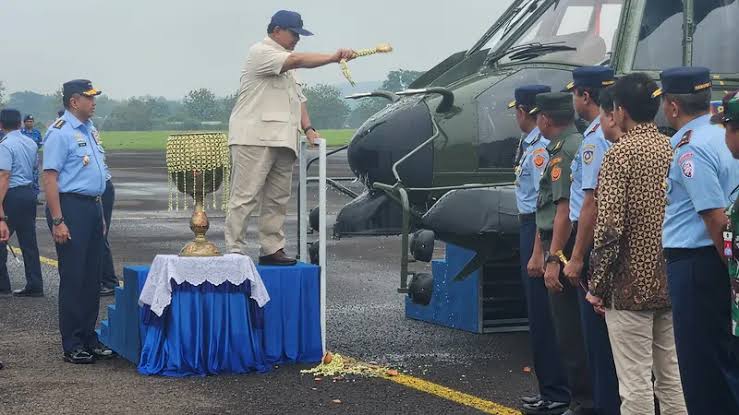 TNI AU Terima 8 Unit Helikopter Angkut dari Menhan Prabowo Subianto