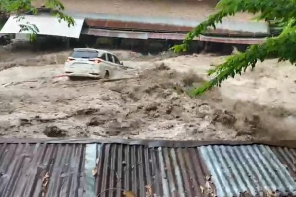 Sibolangit-Sembahe Banjir Bandang, Wisatawan Diminta Waspada 