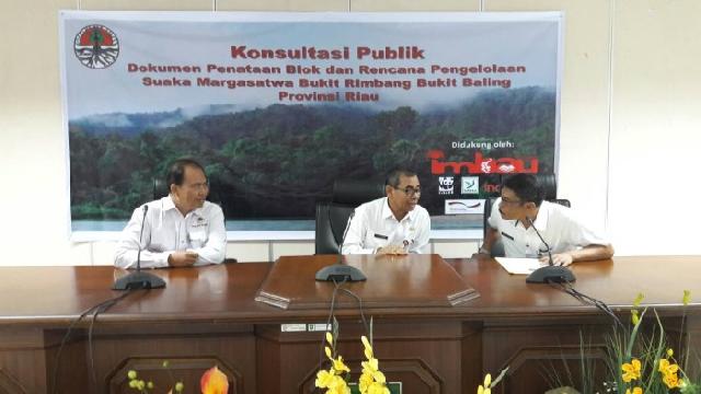 Bupati Mursini Hadiri Acara Konsultasi Publik di Bappeda Riau