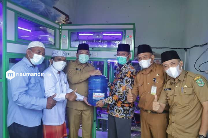 Wabup Husni Resmikan Depot Air Minum Pesantren Modren Fataha