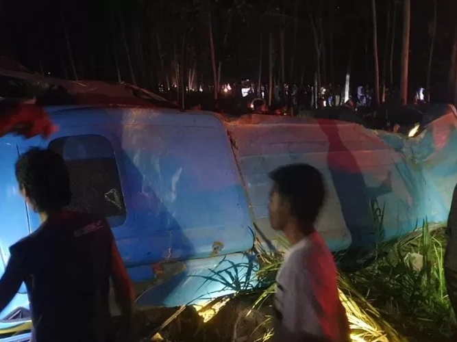 11 Orang Meninggal Akibat Kereta Api Tabra Mobil