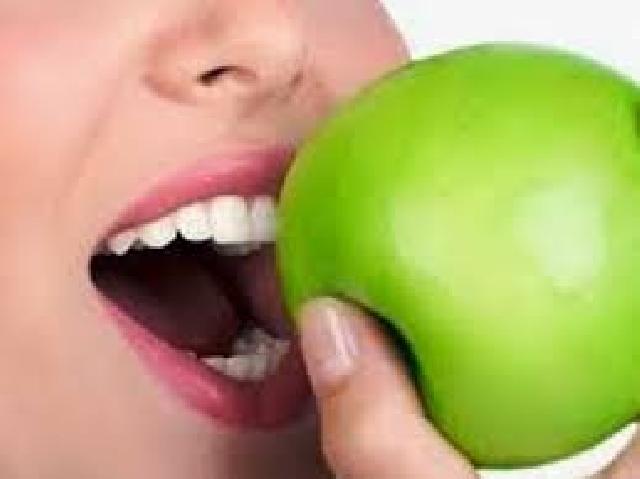 5 Minyak Alami untuk Gigi Lebih Kuat