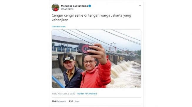 Cek Fakta Foto Anies Cengar-cengir Selfie saat Banjir Jakarta