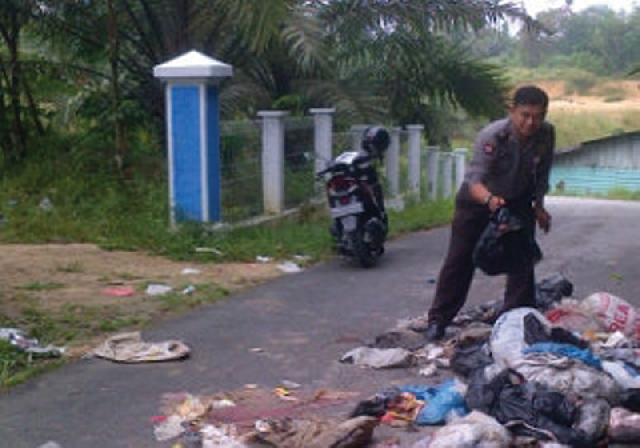 Warga Sorek Keluhkan Tumpukan Sampah
