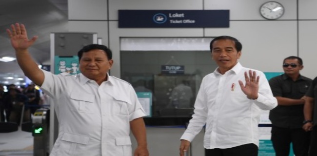 Prabowo Tersenyum Saat Jokowi Nyatakan Tak Ada Lagi Cebong dan Kampret