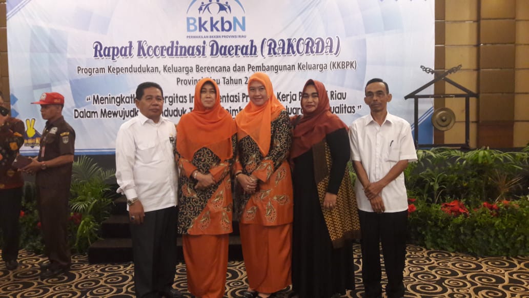 Perdana, Rasidah Hadiri Rakorda BKKBN Provinsi Riau