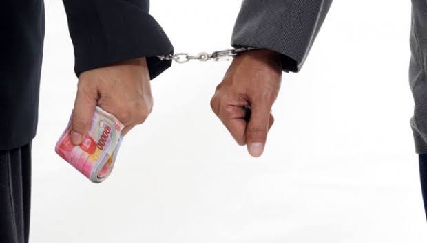 Terjaring OTT, 4 Pegawai DLHK Riau Diberhentikan Sementara