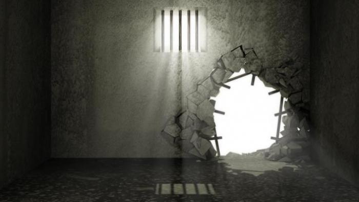 Setelah Jebol Tembok, Sembilan Tahanan Polsek Pangkalan Kerinci Kabur