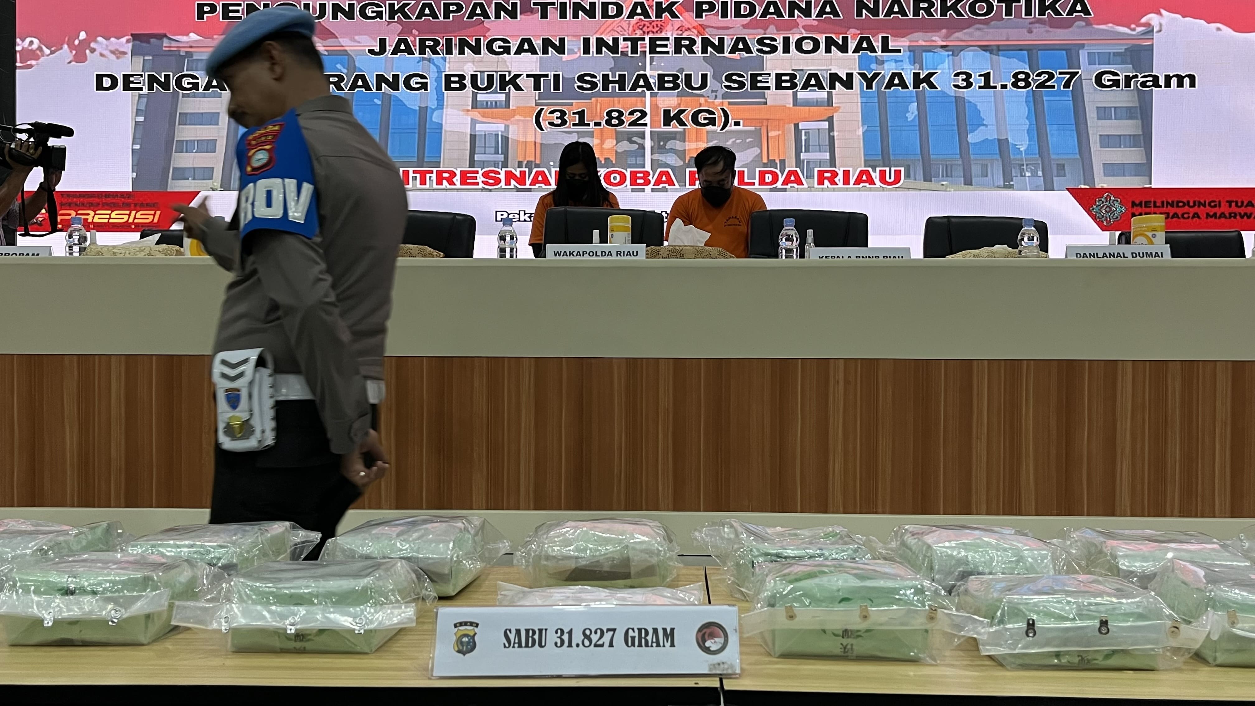 Pasangan Kekasih Selundupkan 32 Kg Sabu, Tertangkap di Pelabuhan RoRo