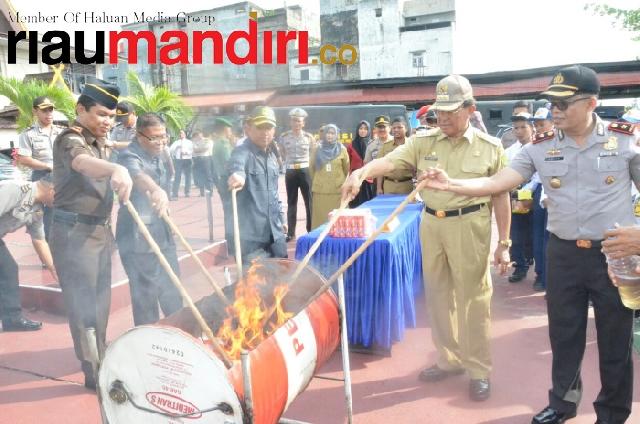 Inhil Perang Melawan Penyalahgunaan Lem dan Narkotika