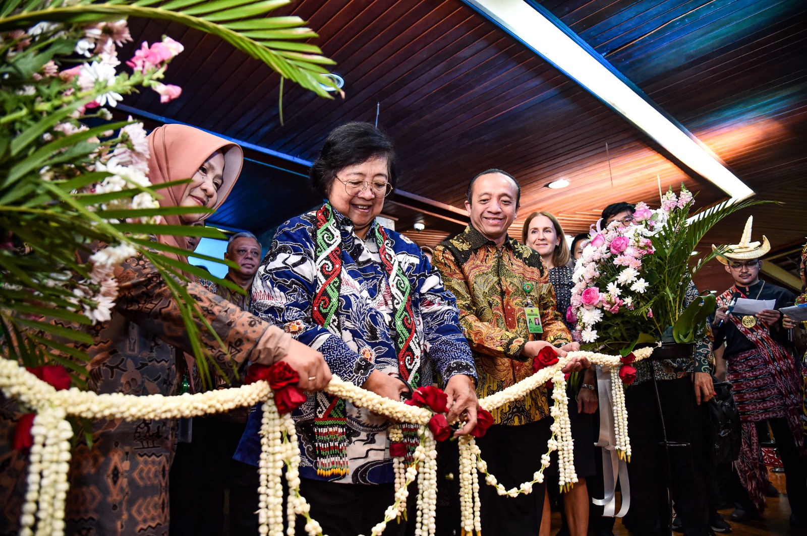 Dukung Capaian Target NDC, Menteri LHK Resmikan RK2IK