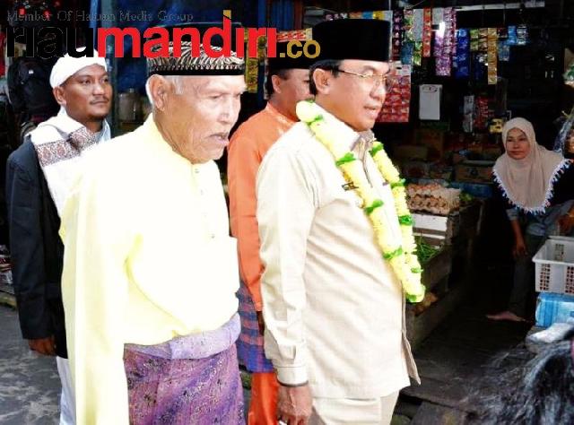 Bupati HM Wardan Hadiri Sejumlah Peresmian di Concong