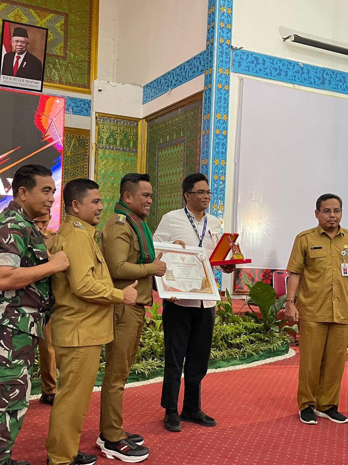 PT RAPP Terima Tax Award Wajib Pajakdari Pemkab Pelalawan 