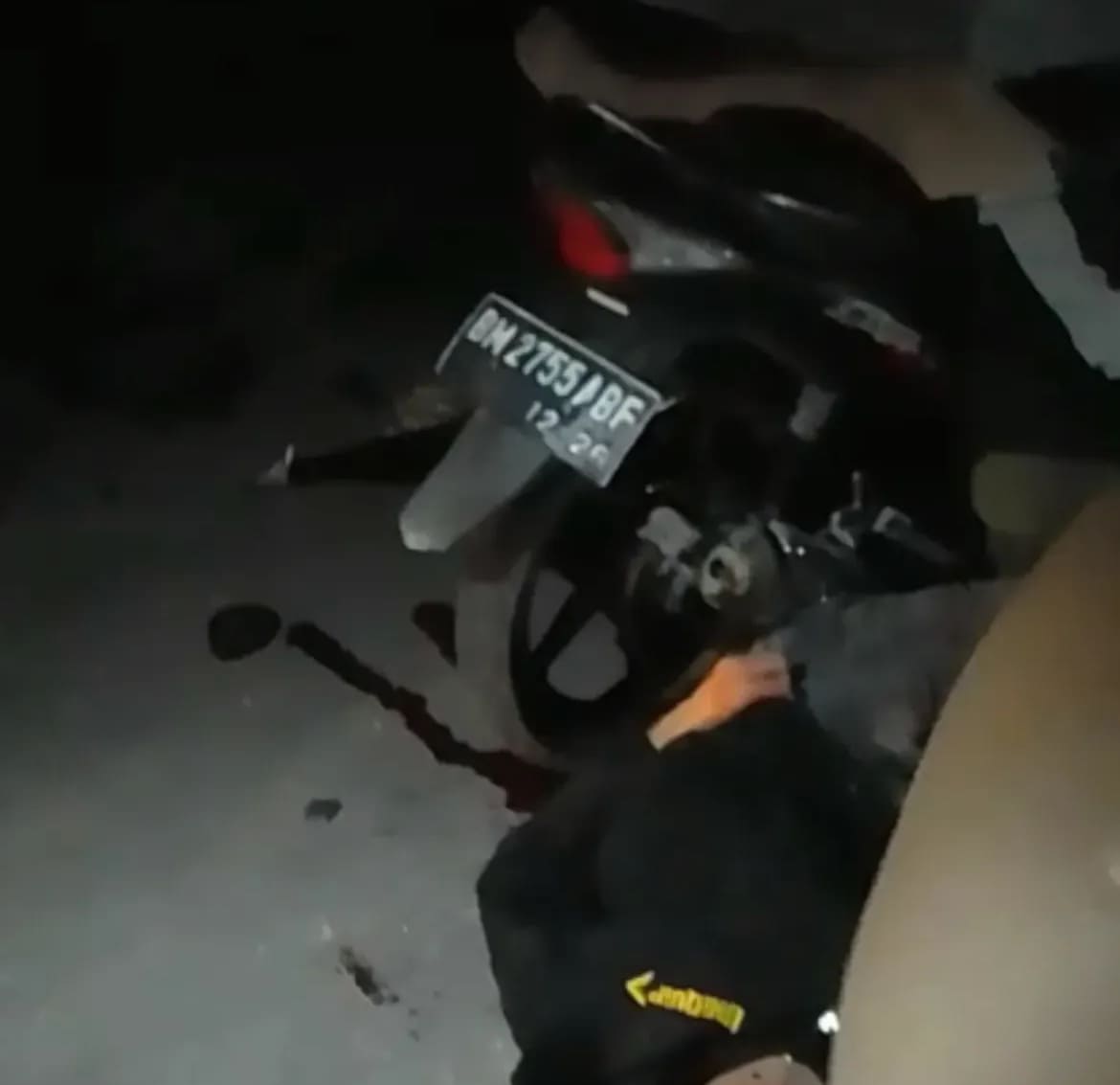 Pemotor Tabrak Truk Parkir di Jalan Air Hitam: Satu Meninggal di Tempat