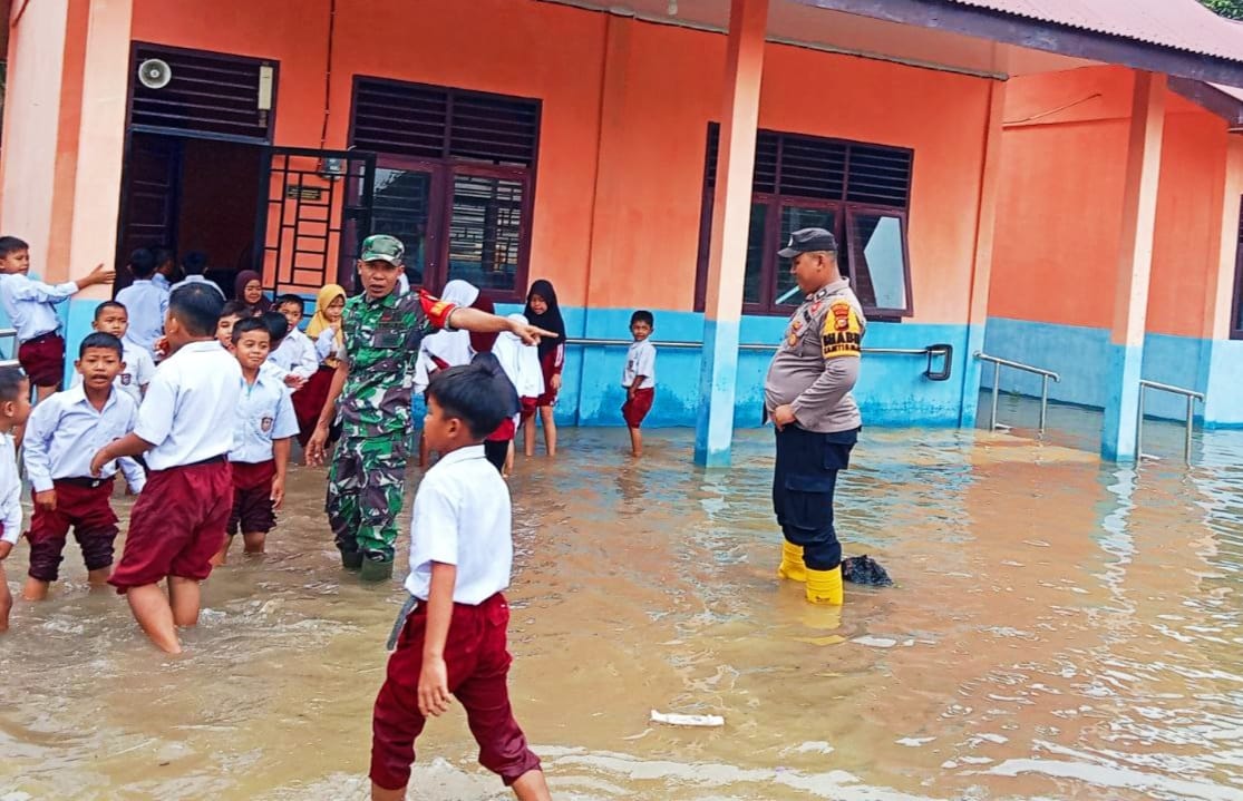 Sempat Direndam Banjir, Aktivitas Belajar Kembali Normal di Dua Sekolah Kecamatan Bonai