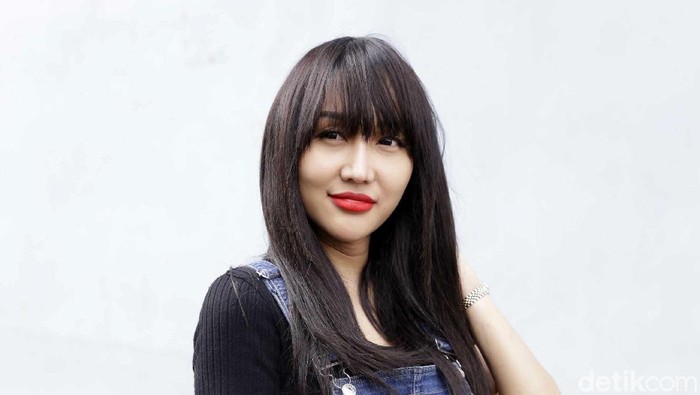 Polisi Bongkar Identitas Lucinta Luna: KTP Perempuan, Paspornya Laki-laki