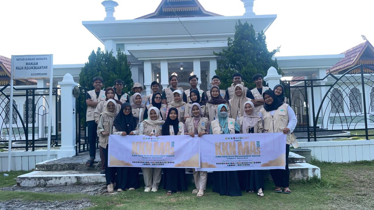 Mahasiswa KKN MAs 2025 Kunjungi Makam Raja Kecik: Situs Religius dan Sejarah