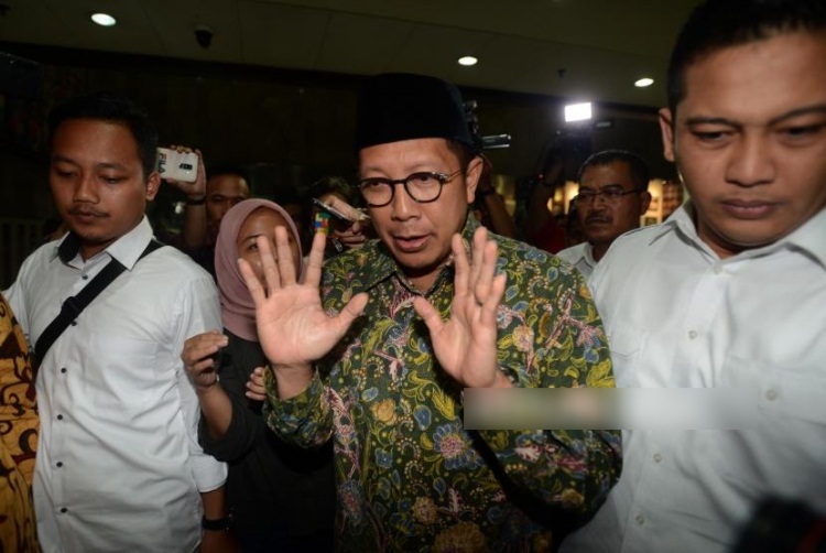 Didakwa Terima Suap Bareng Rommy, Menteri Lukman Ogah Beri Komentar