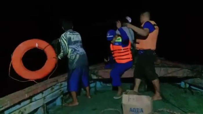 Kapal Nelayan Tenggelam di Perairan Nias Selatan, 9 Orang Hilang