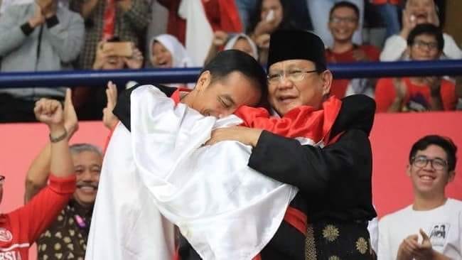 Ini Komentar Politisi Senayan Lihat Momen Pelukan Prabowo dan Jokowi