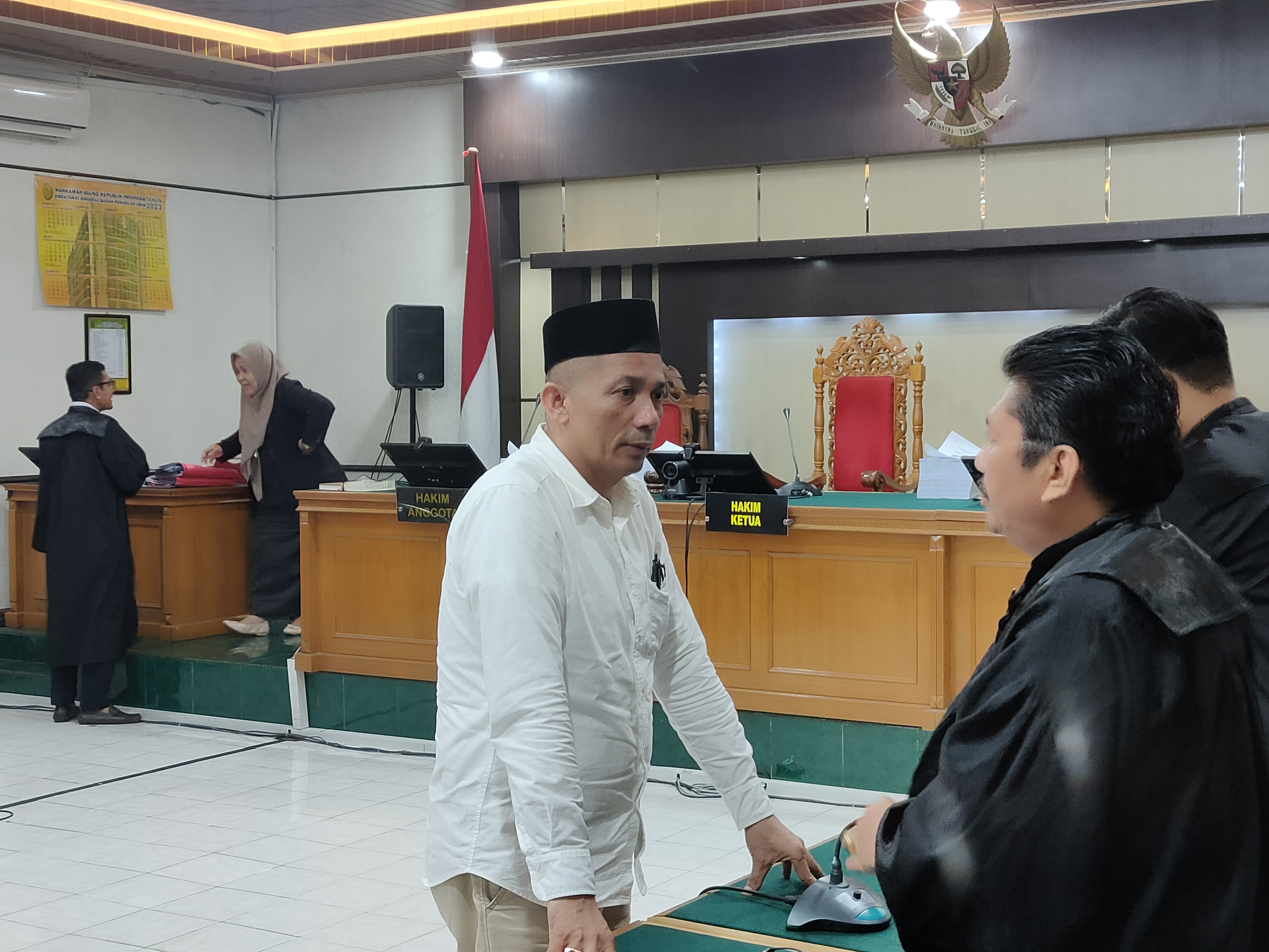 Bupati Meranti Nonaktif M Adil Dituntut 9 Tahun Penjara